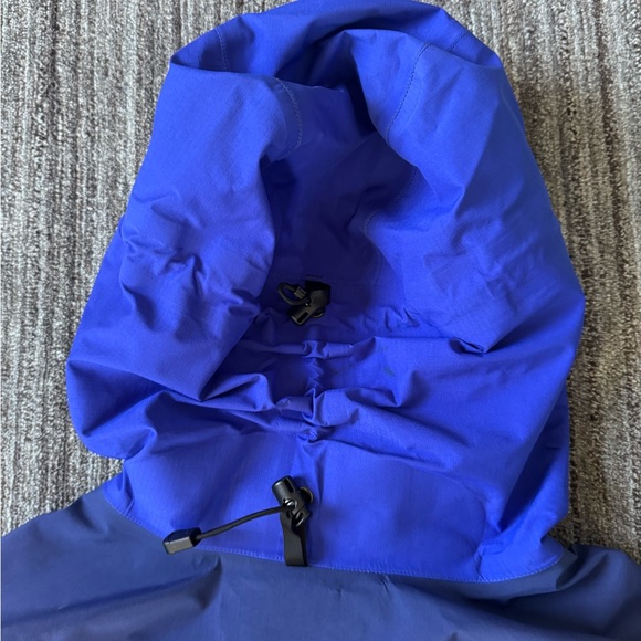 Arc'teryx Vibrant Blue hardshell jacket - vintage in prime condition - women’s L - Picture 9 of 16